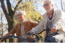 2 personer cyklar